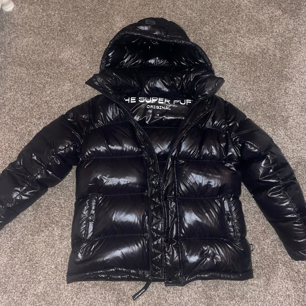 Aritiza Black Super Puff